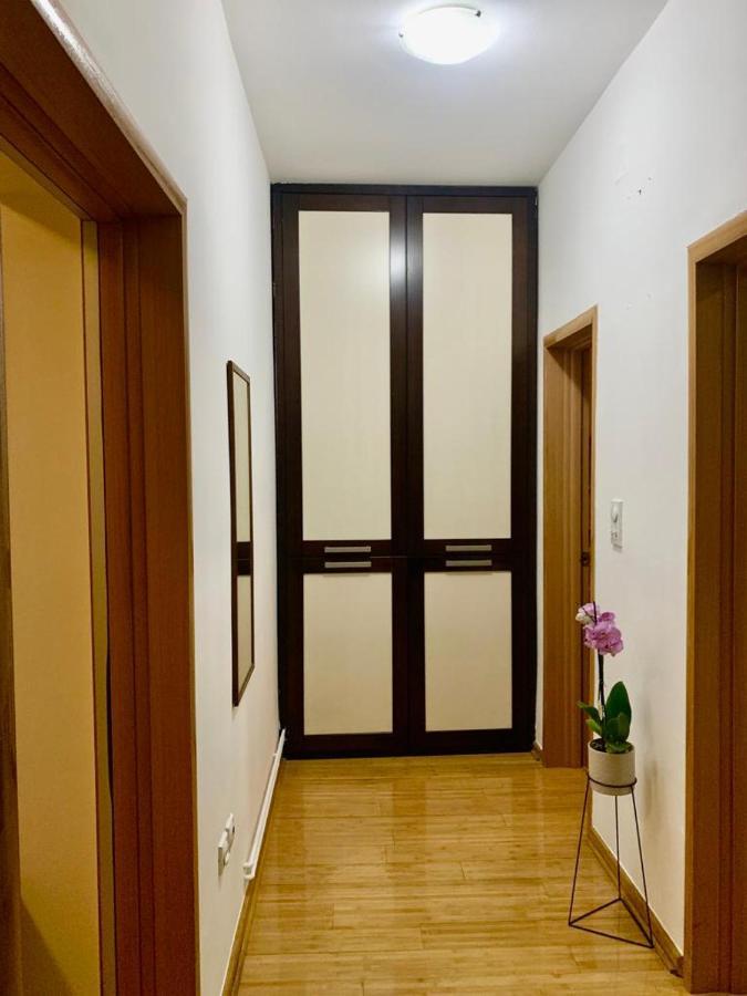 City Center Crown Apartment Beograd Eksteriør billede