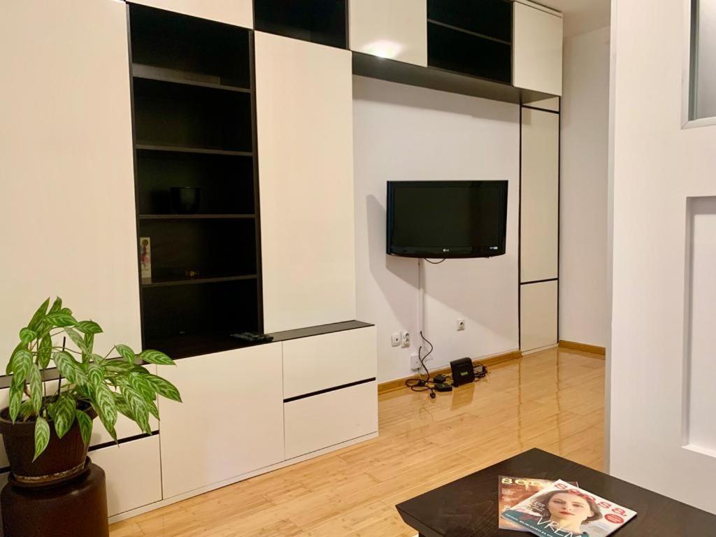 City Center Crown Apartment Beograd Eksteriør billede