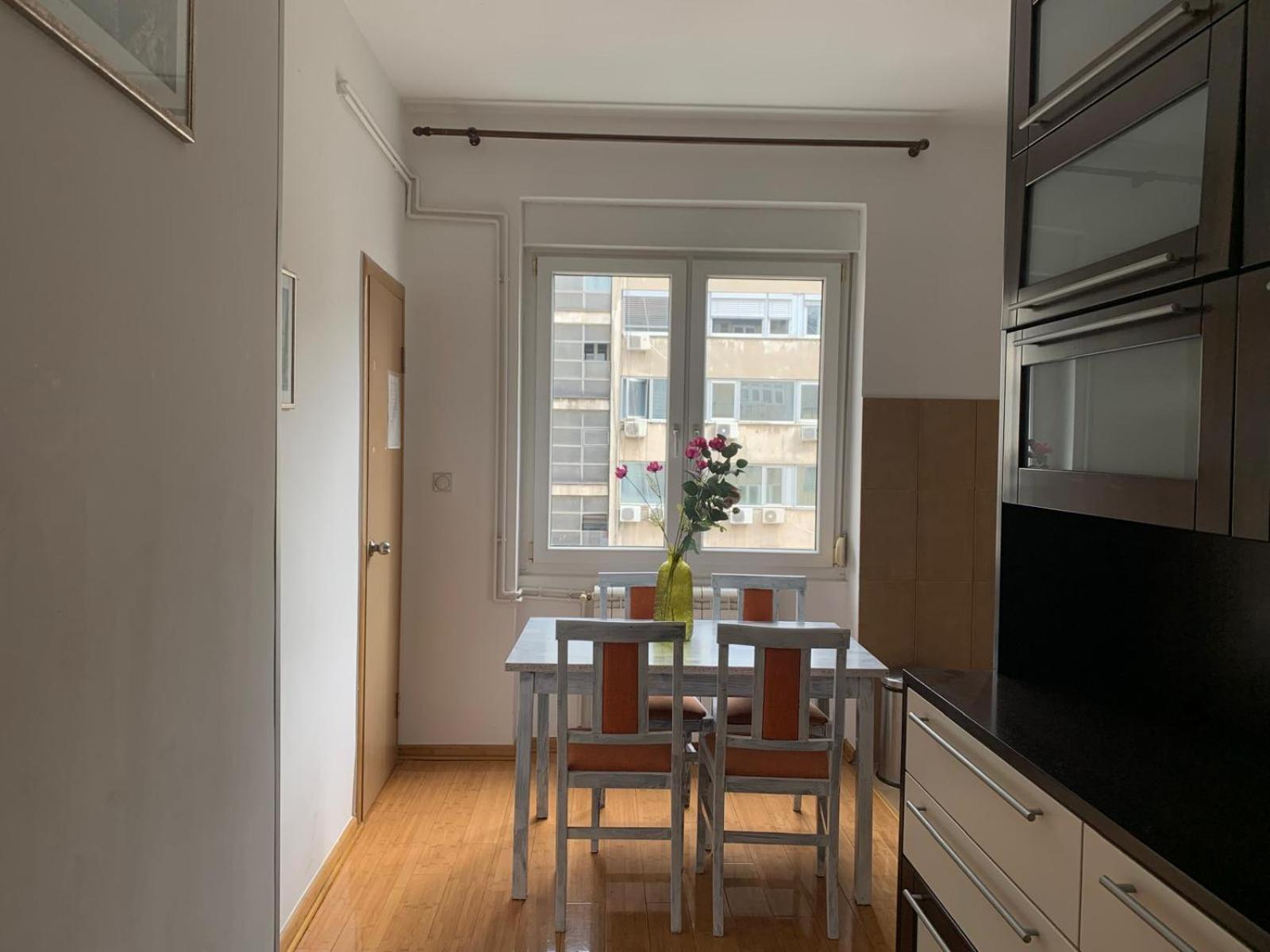 City Center Crown Apartment Beograd Eksteriør billede
